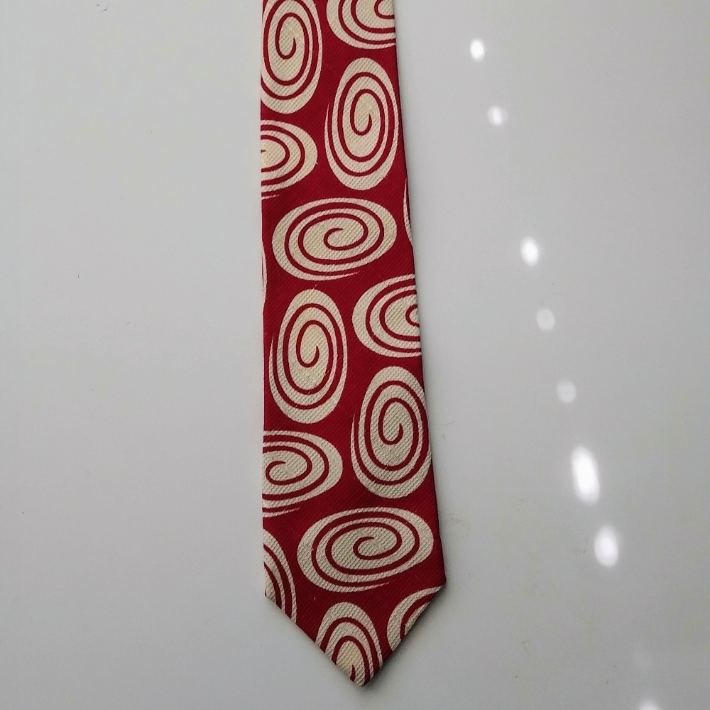 VTG Guy Laroche 100% Silk Red Cream Spiral Tie